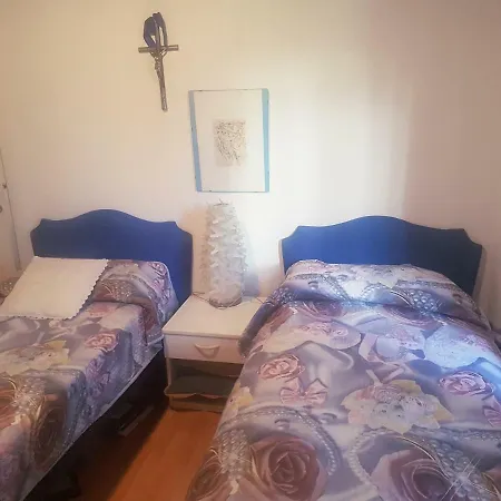 La Casa Di Laura بيت ضيافة *